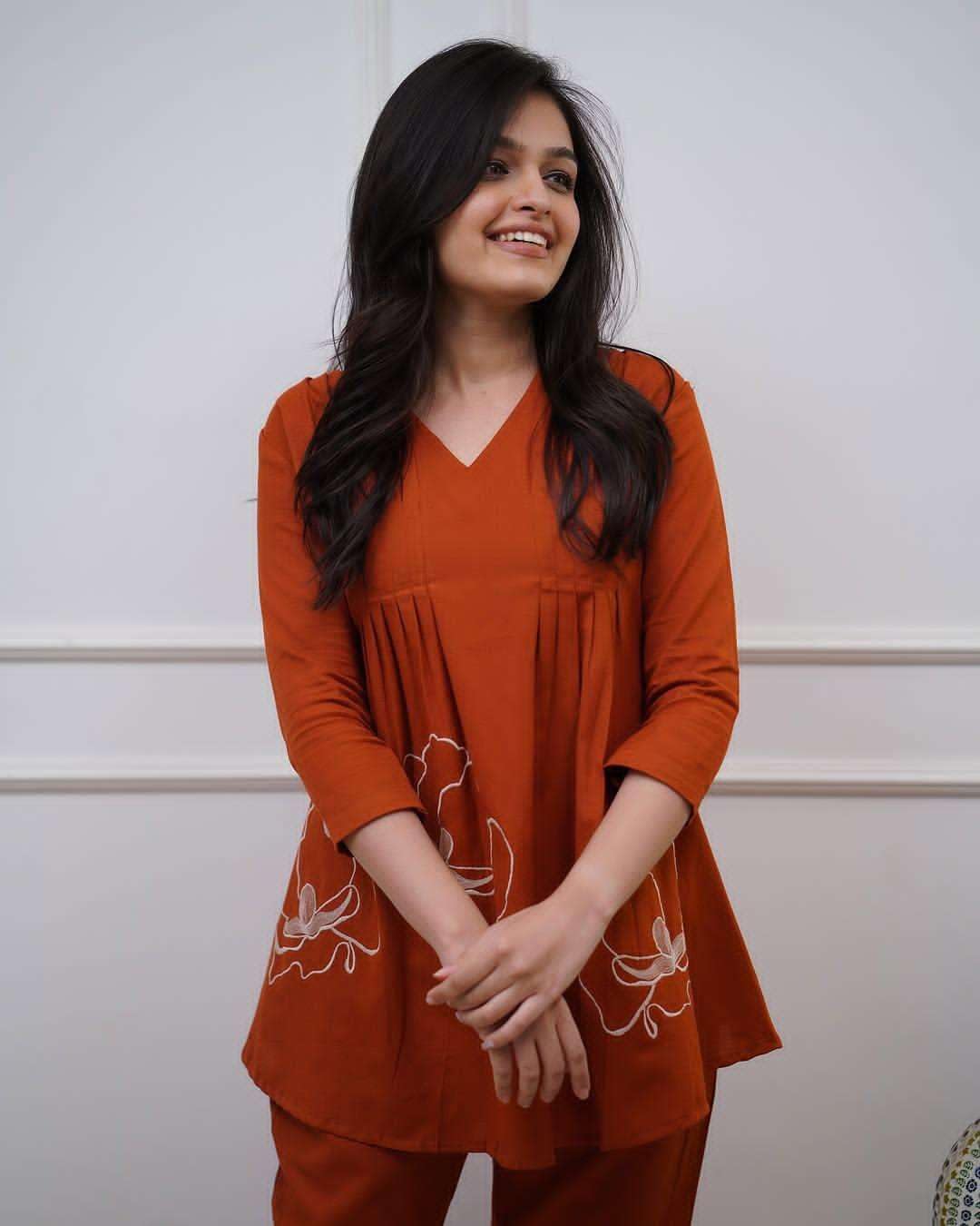 Women's Cotton Rose Printed Short Anarkali Kurta with Pant Western wear Cord Set