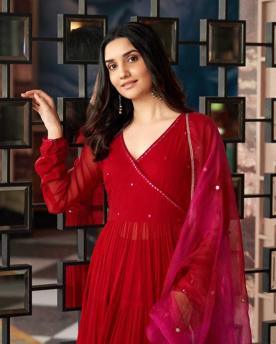 Women's Georgette Solid with Minimal Embellishment Long Anarkali Kurti With Pant And Dupatta Set (Red)