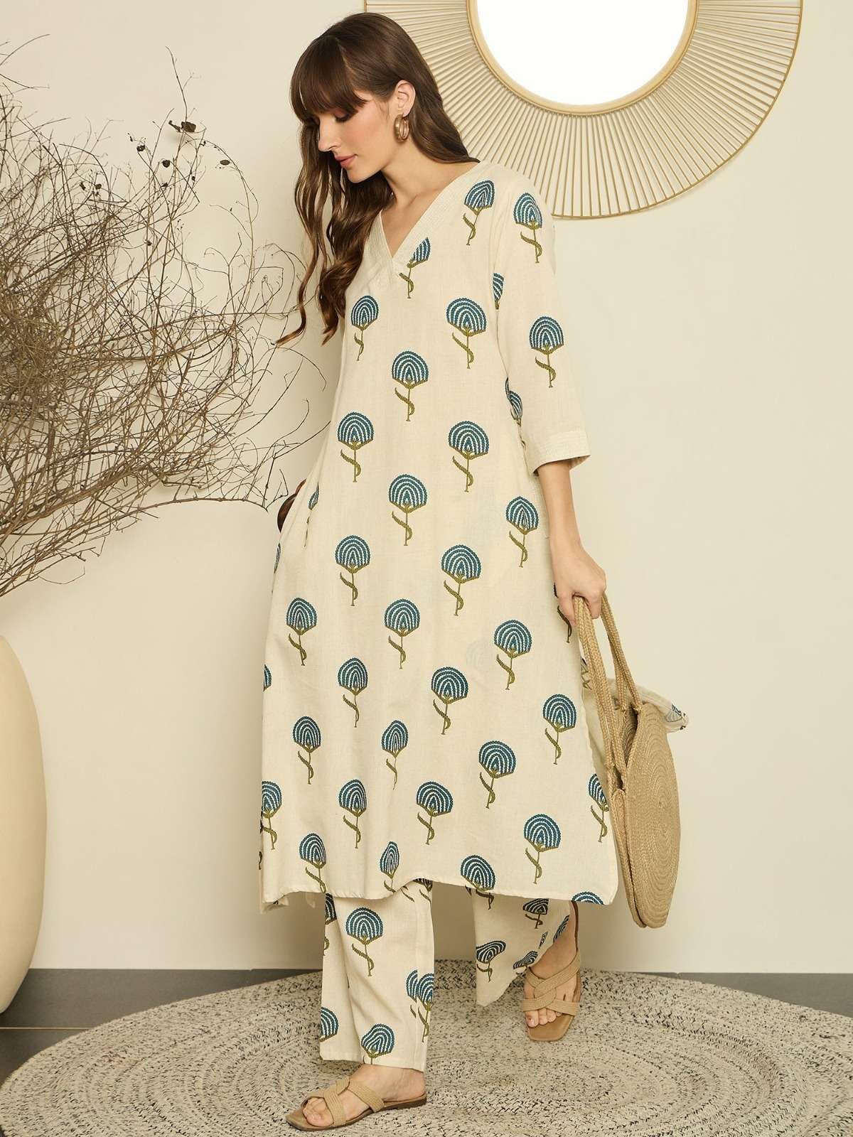 Women's Cotton  Printed flared kurti with V-neckline and side pockets paired with Matching PalAMzo Pant (Beige)