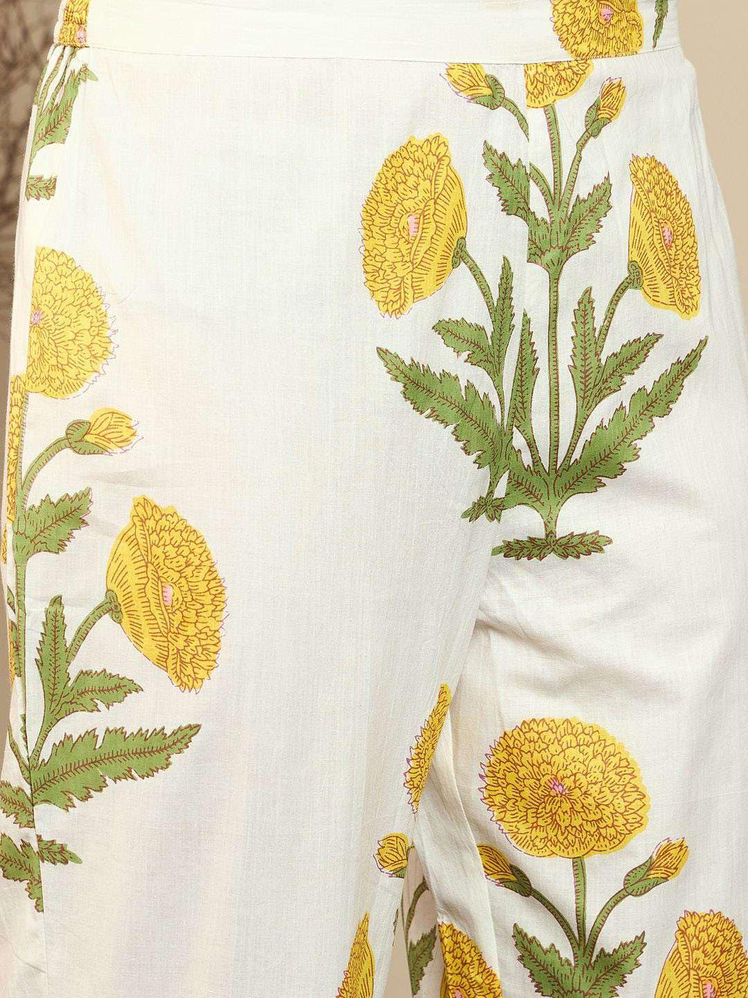 Women's Cotton  Floral Printed Straight  kurti with Pant (Off White)
