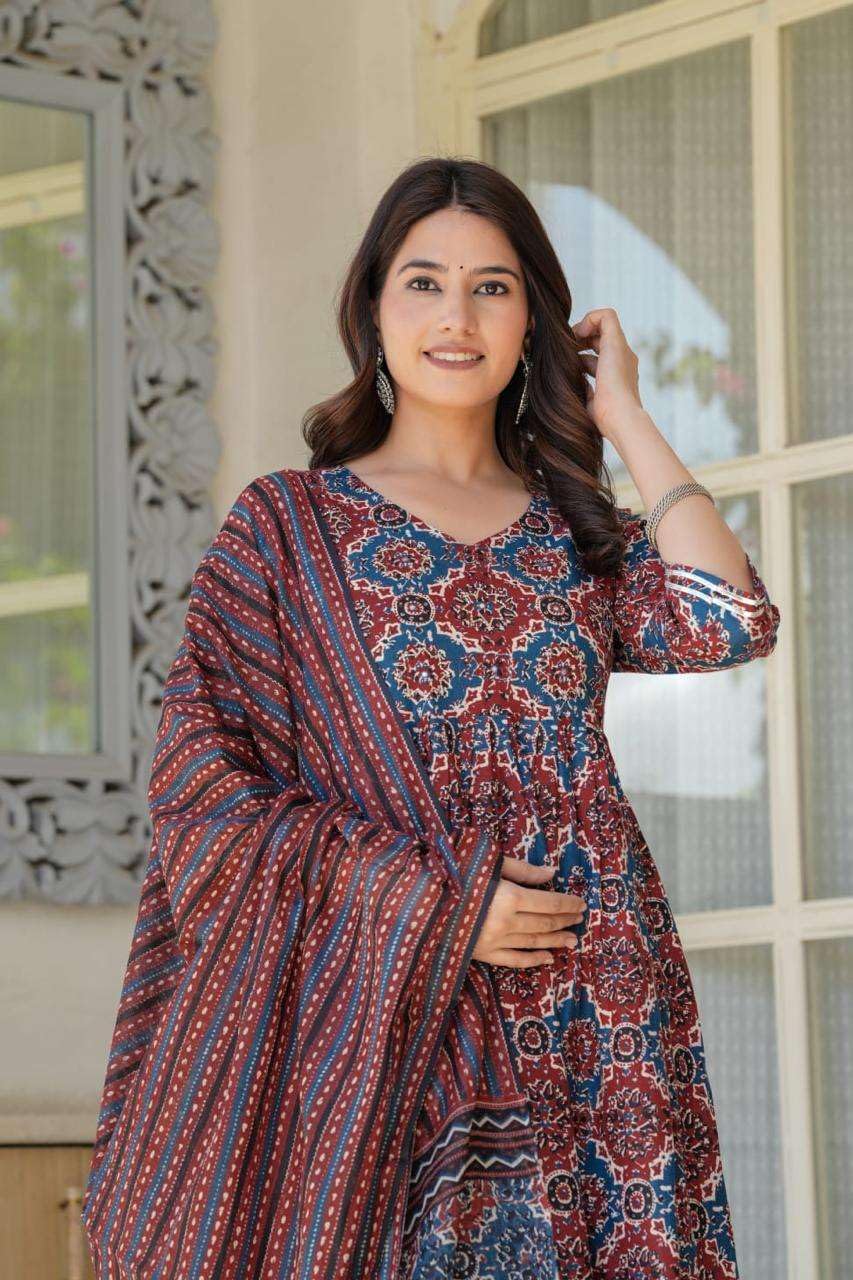 Women's Cotton Printed Straight Kurti With Pant And Dupatta Set (Rust Red)