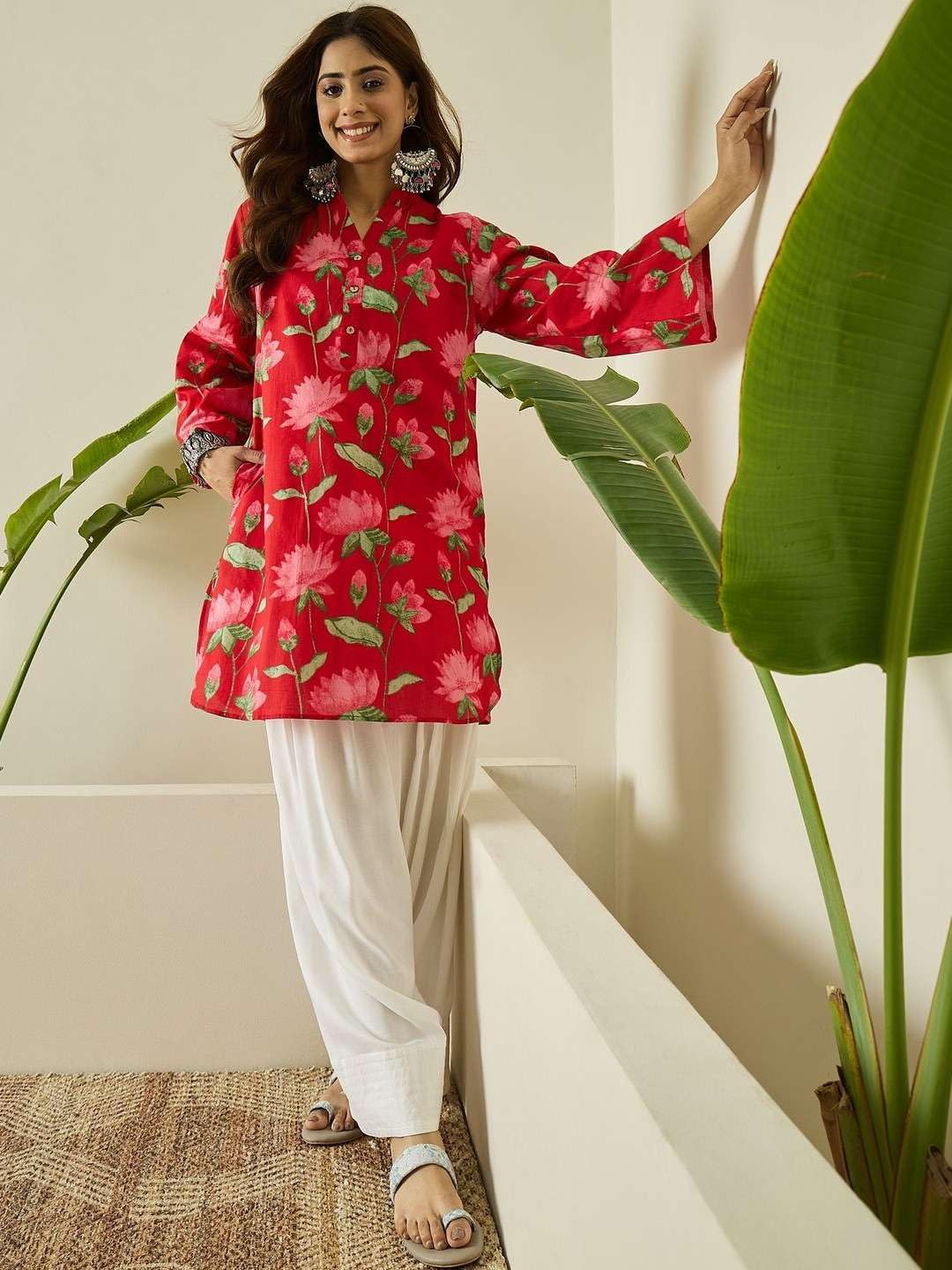 Women's Cotton floral printed straight comfort fit kurti with Farshi Salwar perfect for everyday